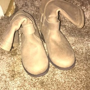 🎈UGG NEW BUCKLED BOOTS👢 NWT